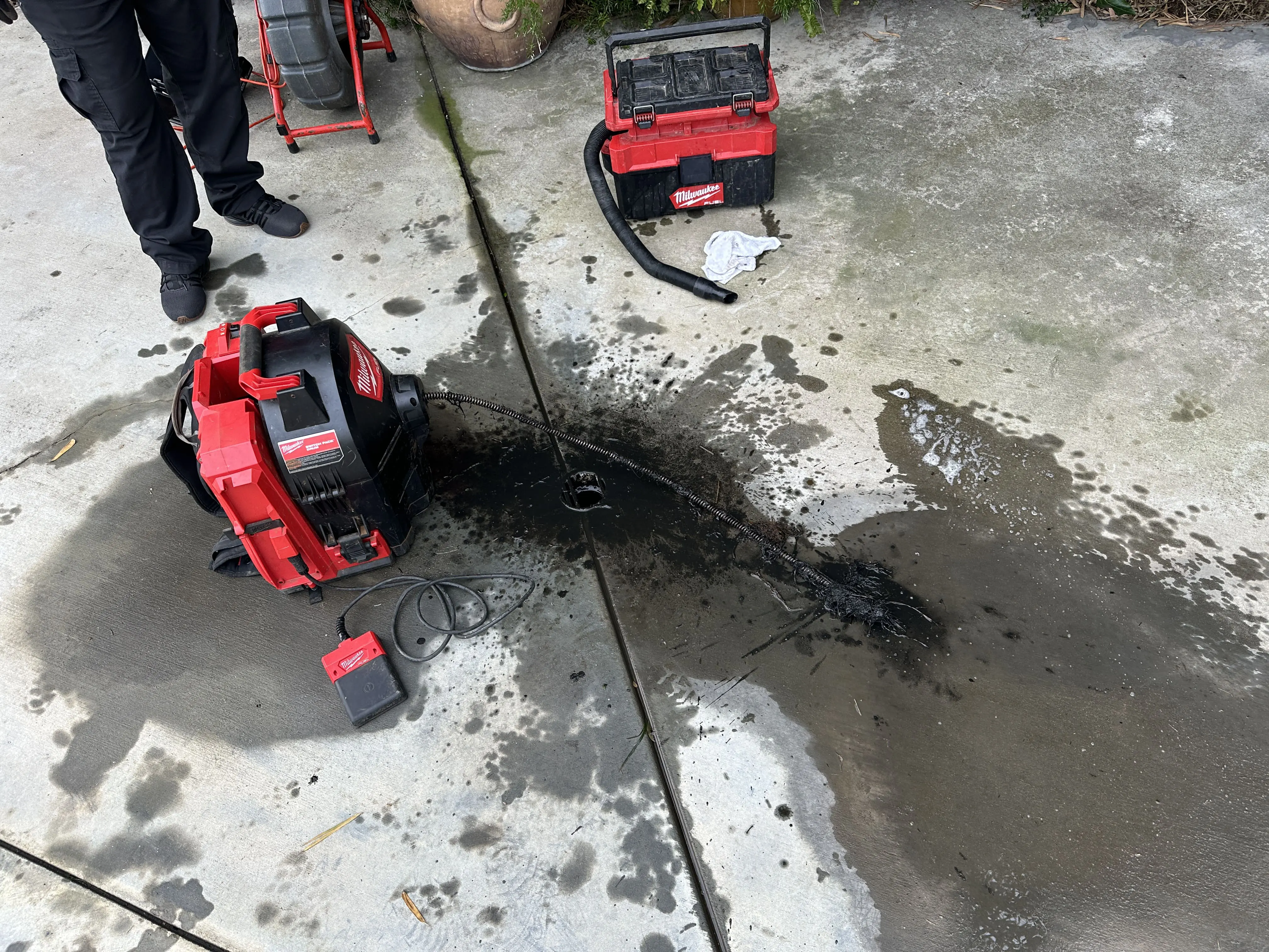 Service Rainwater Outside/Roof Drain Cleaning Local Plumber