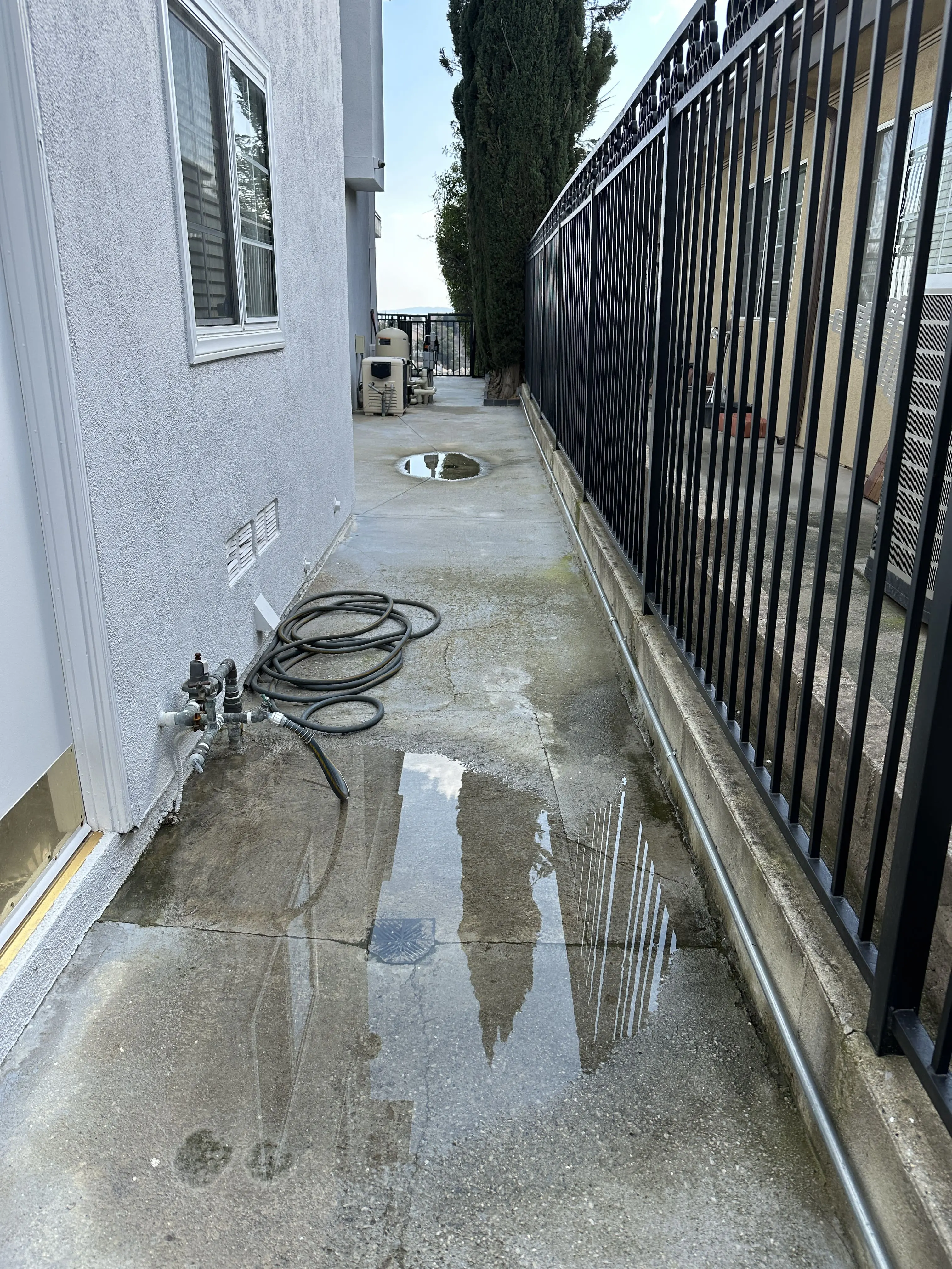 Service Rainwater Outside/Roof Drain Cleaning Local Plumbers